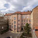 Modern Studio With Air Conditioning In The Centre Of Cracow By Noclegi Renters